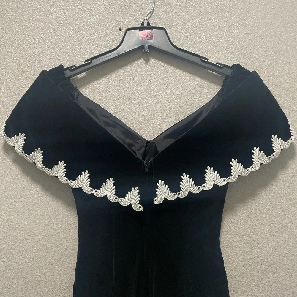 Vintage 80's Black Velvet Off-The-Shoulder Evening Dress - Picture 4 of 8